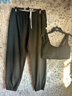 Vuori large jogger sport bra set 2pc. 467